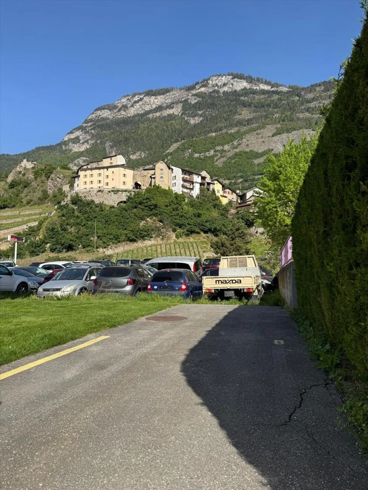 Posti auto esterni doppi in lunghezza o posto per un camper - Foto 1 di 2