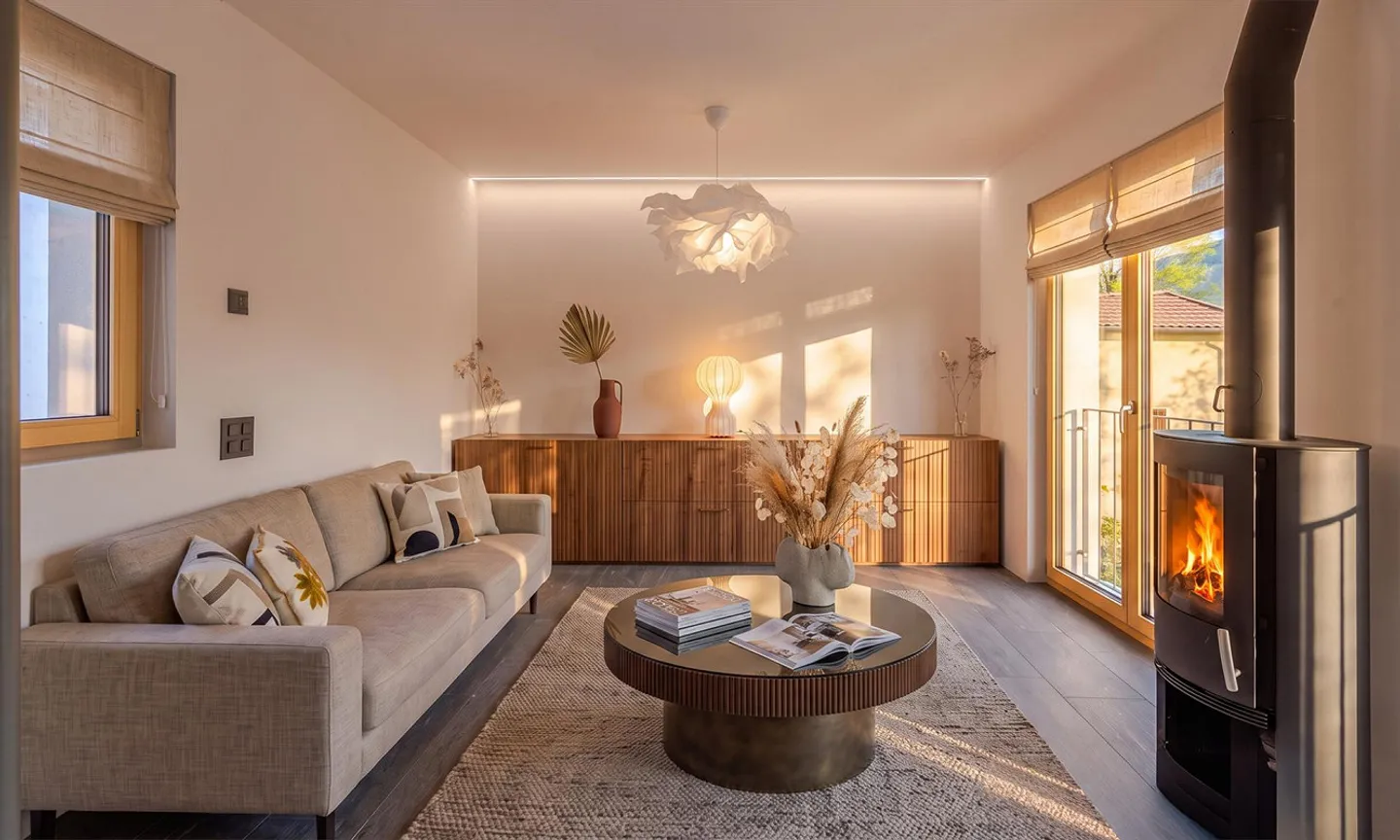 NOUVELLE MAISON DE 3.5 PIÈCES AVEC JARDIN ET DÉPENDANCE À BRENO - Photo 3 sur 9
