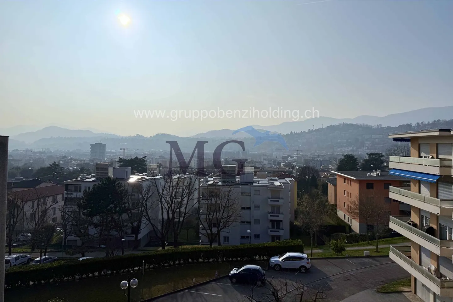 Apartment with 3.5 rooms on the top floor in a residential area - Photo 10 of 20