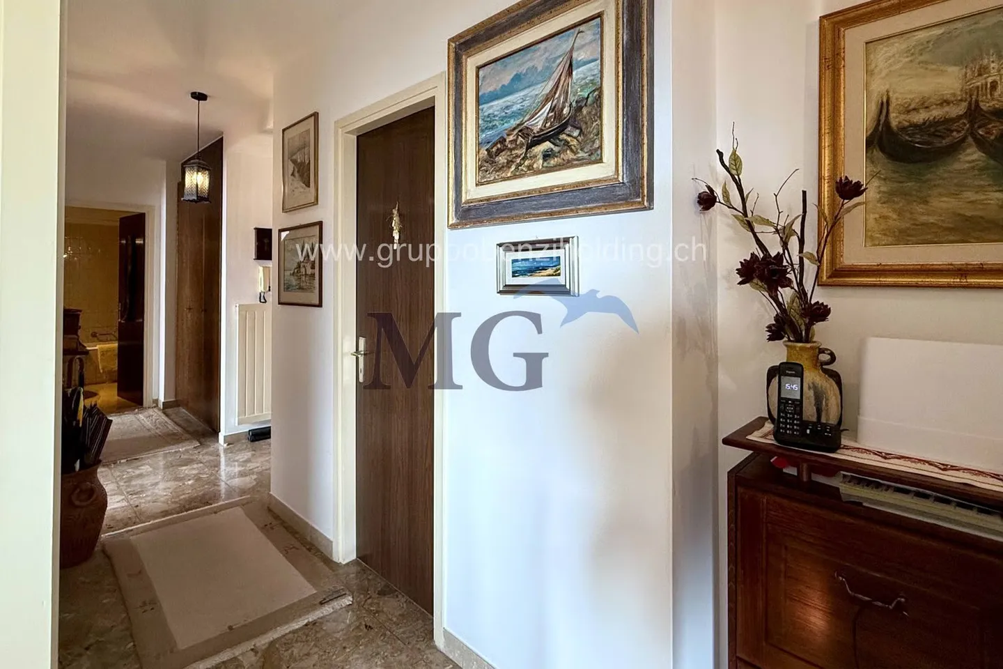 Apartment with 3.5 rooms on the top floor in a residential area - Photo 6 of 20