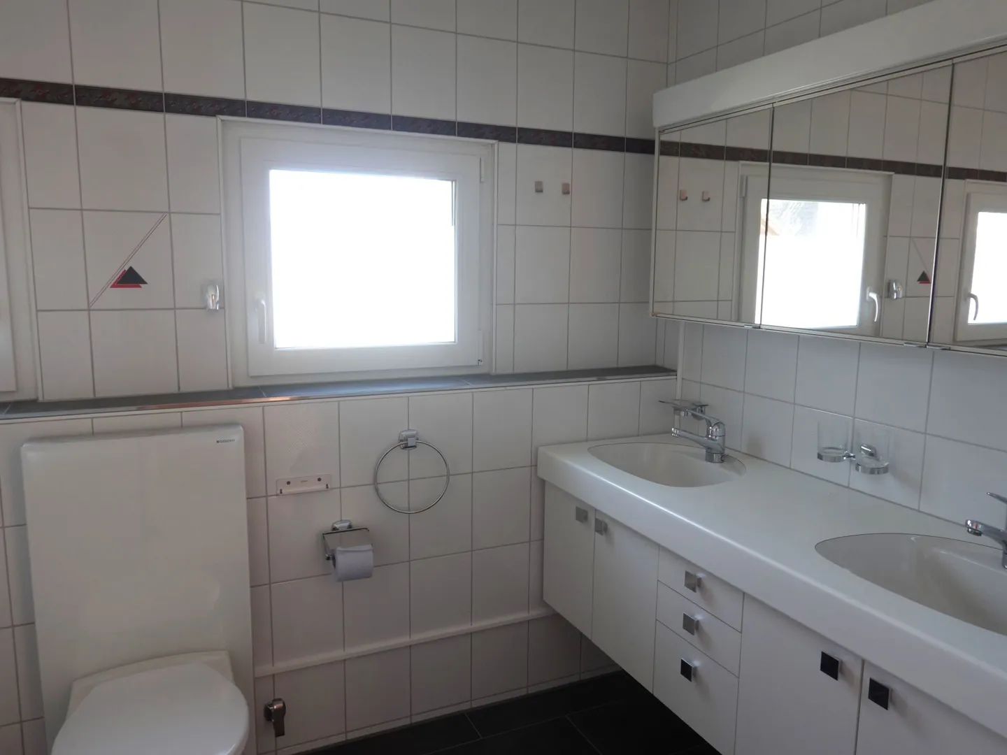 Felicità abitativa a Eschikofen - Appartamento 4.5 locali con molto spazio e stile - Foto 8 di 10