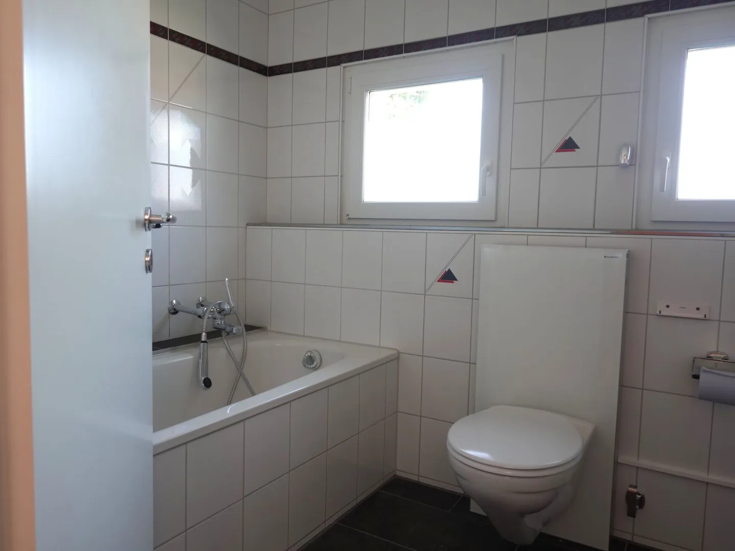 Felicità abitativa a Eschikofen - Appartamento 4.5 locali con molto spazio e stile - Foto 9 di 10