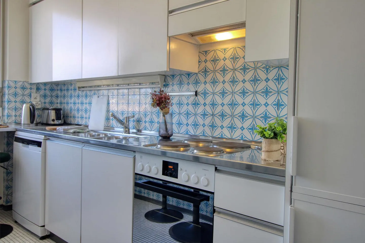 Elegant coliving with stunning views of the lake and mountains - Photo 16 of 22