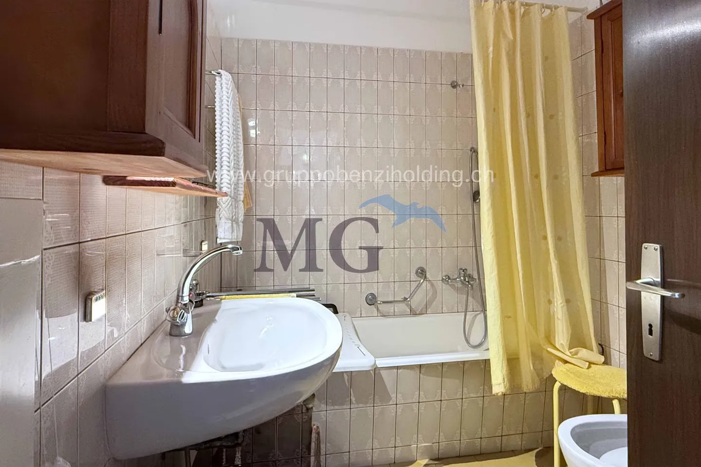 Apartment with 3.5 rooms on the top floor in a residential area - Photo 18 of 20