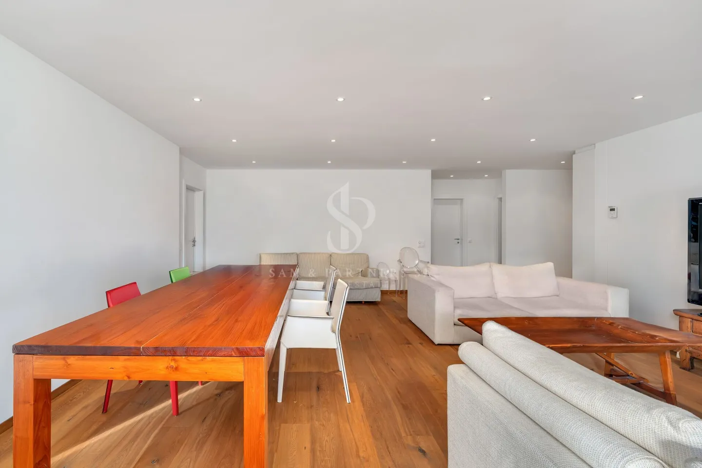 Elegante Wohnung mit Garten - Foto 4 von 16