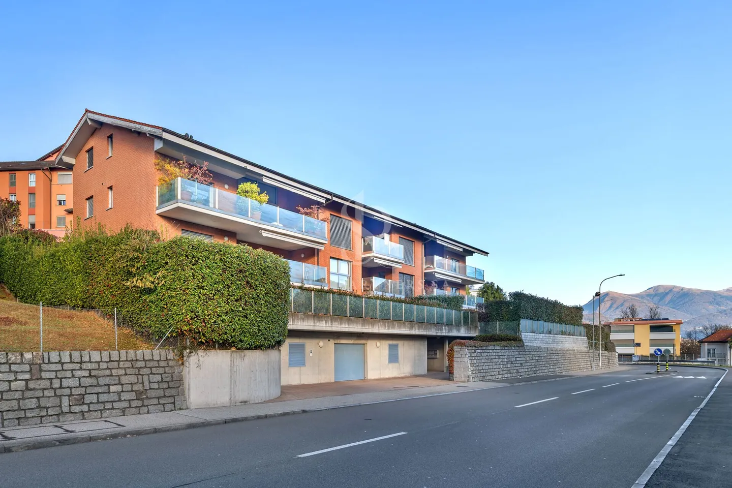 Elegante Wohnung mit Garten - Foto 1 von 16