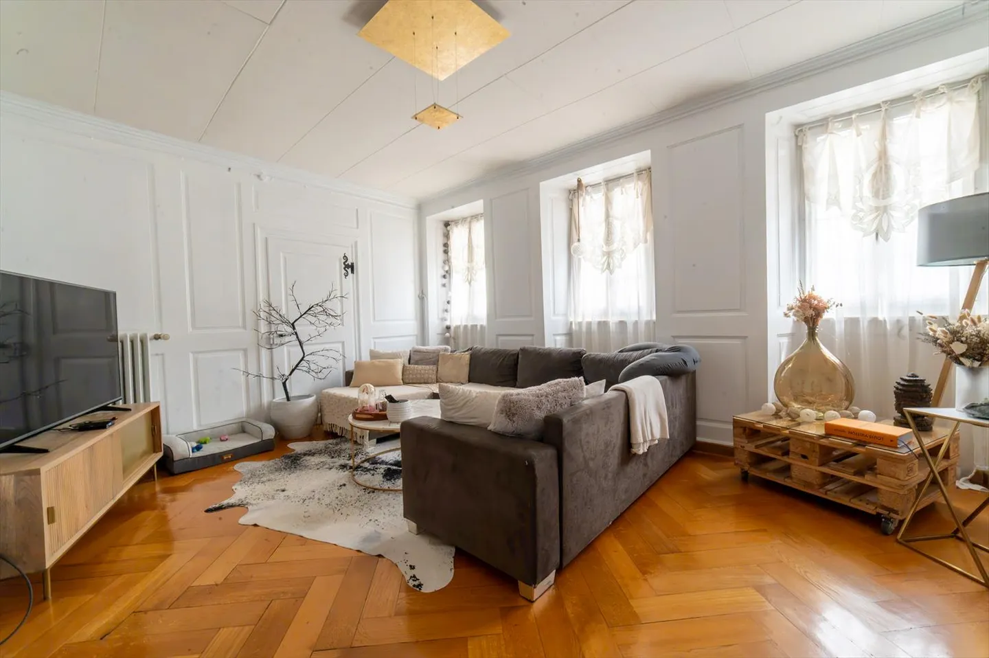 Appartement de caractère 3,5 pièces avec cachet et lumière naturelle - Photo 2 sur 13