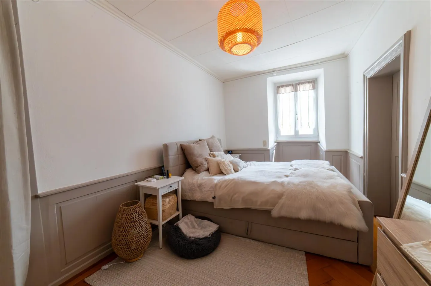 Appartement de caractère 3,5 pièces avec cachet et lumière naturelle - Photo 7 sur 13