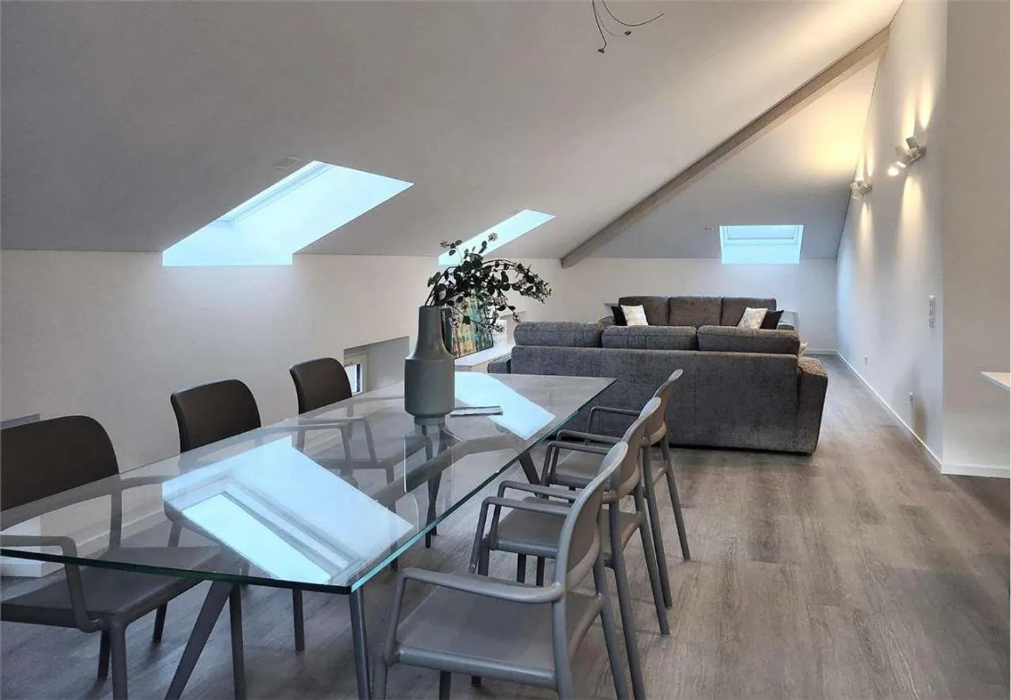 Vollständig renovierte Penthouse-Wohnung in Bellinzona - Foto 4 von 13