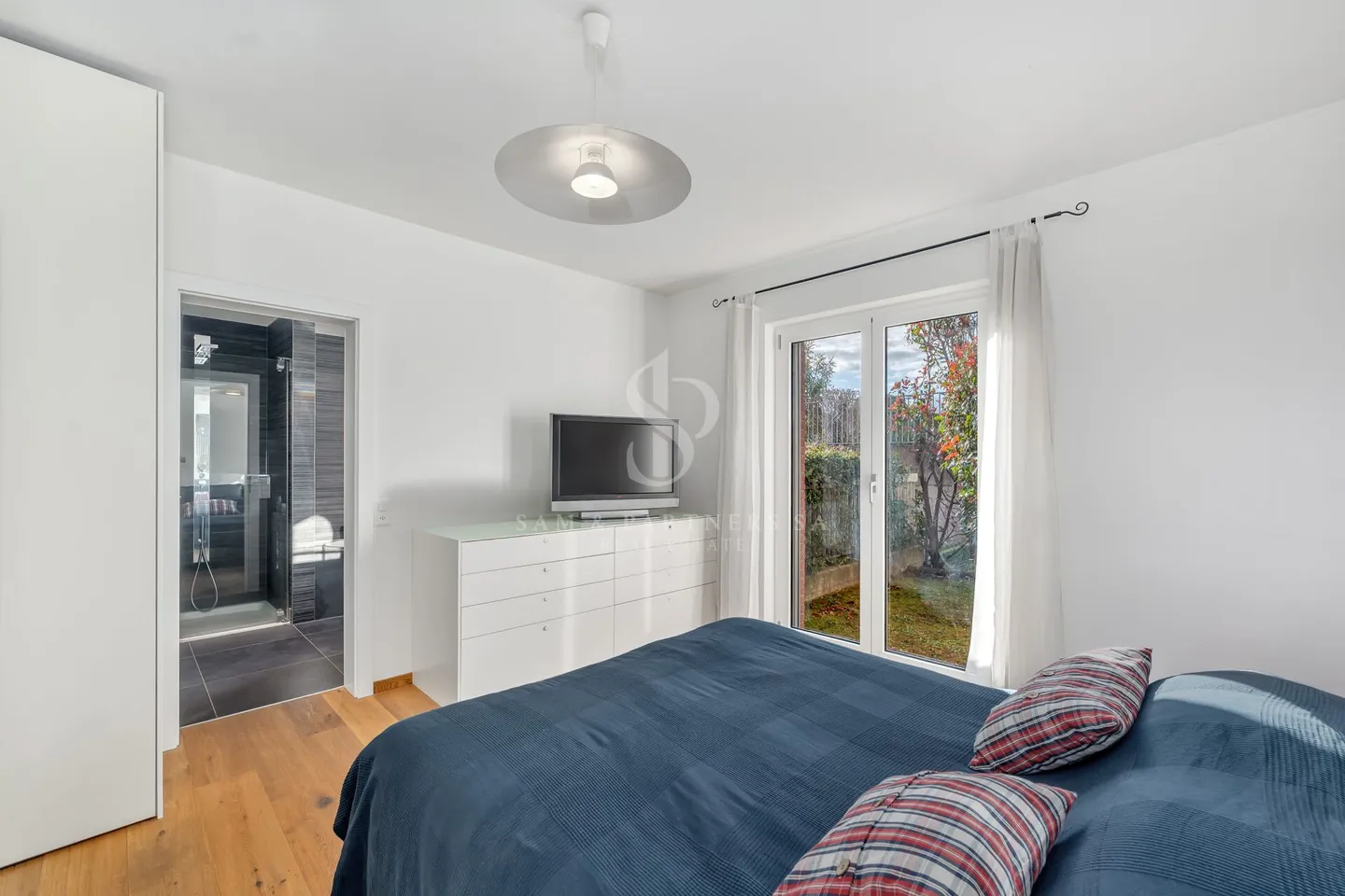 Elegante Wohnung mit Garten - Foto 9 von 16