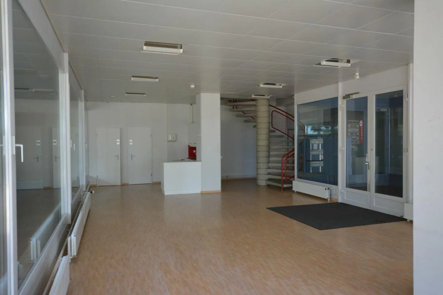 Spazio commerciale/ufficio ampliato - Foto 4 di 10