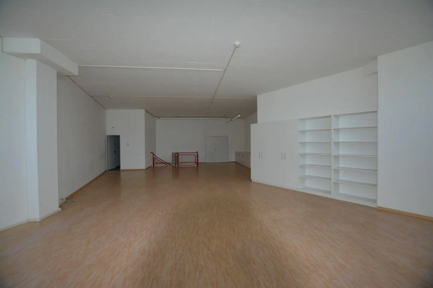Spazio commerciale/ufficio ampliato - Foto 5 di 10