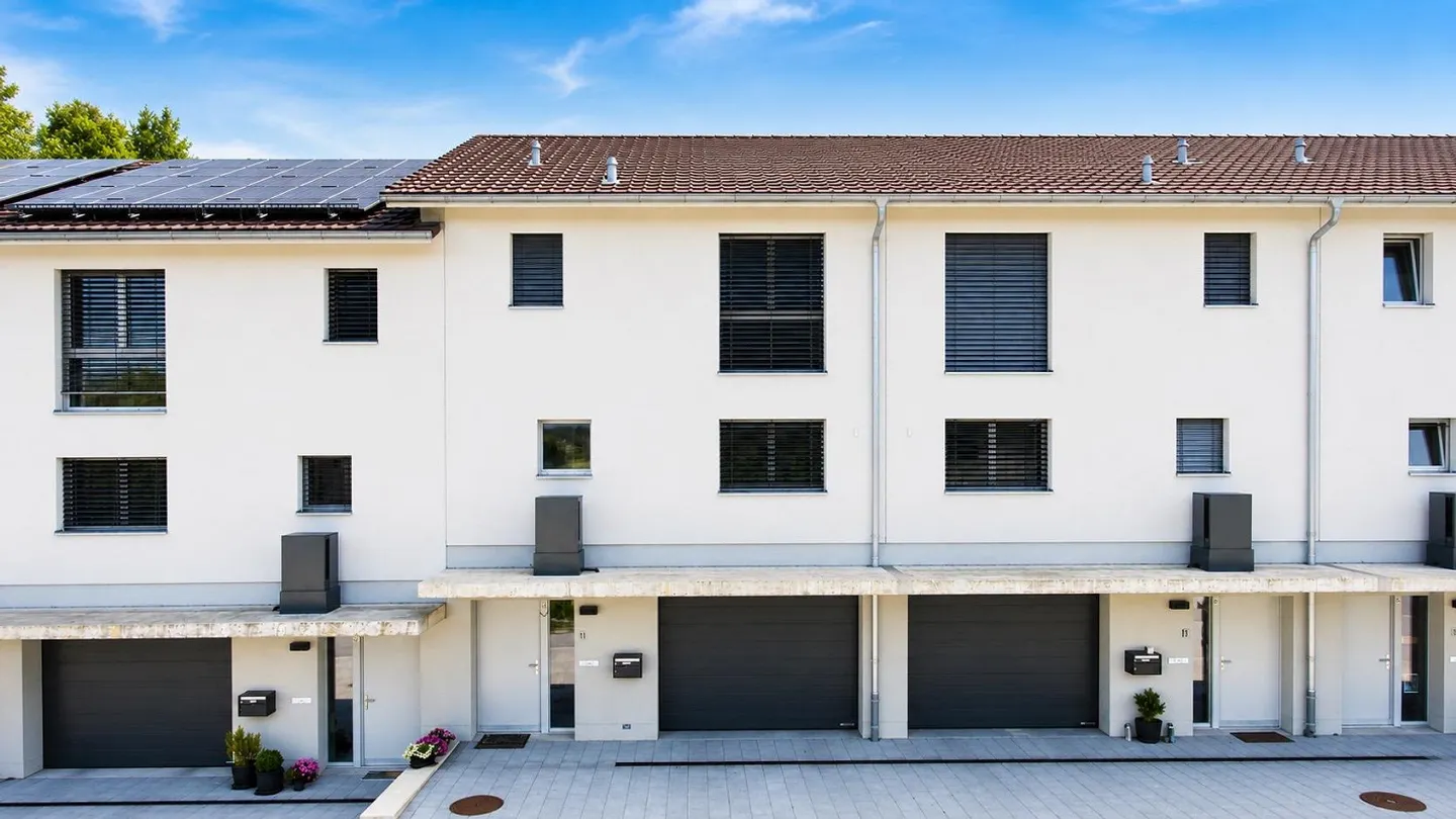 Come nuovo al confine del bosco – Casa di 5,5 stanze con giardino e doppio garage - Foto 15 di 17