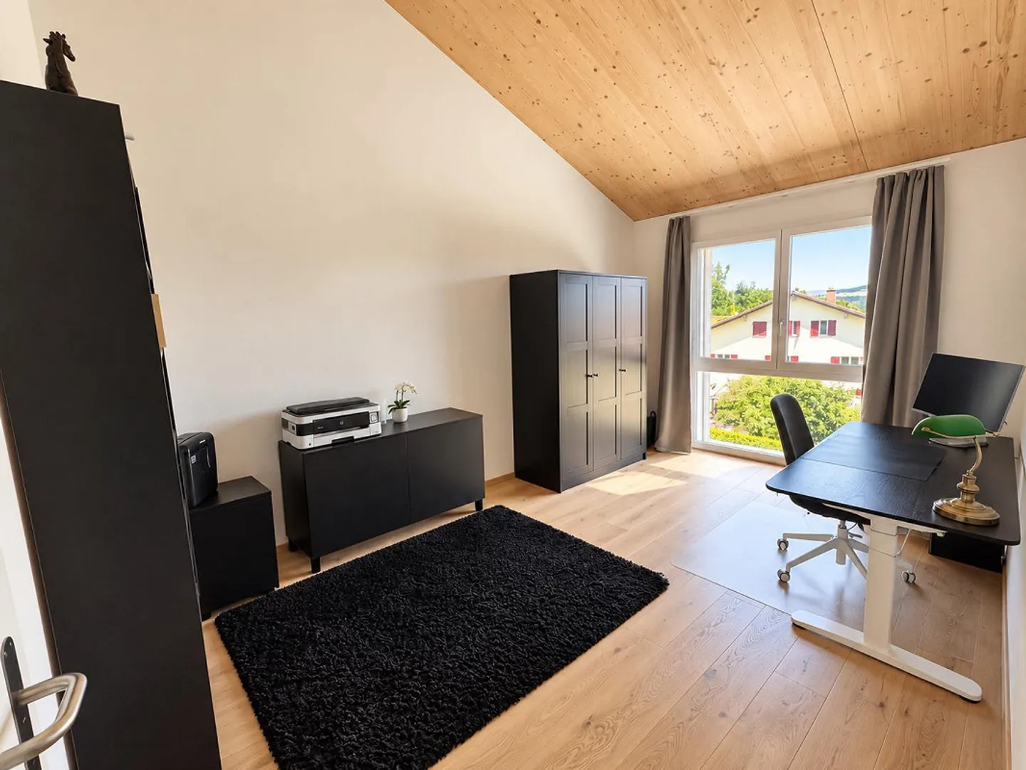Come nuovo al confine del bosco – Casa di 5,5 stanze con giardino e doppio garage - Foto 4 di 17