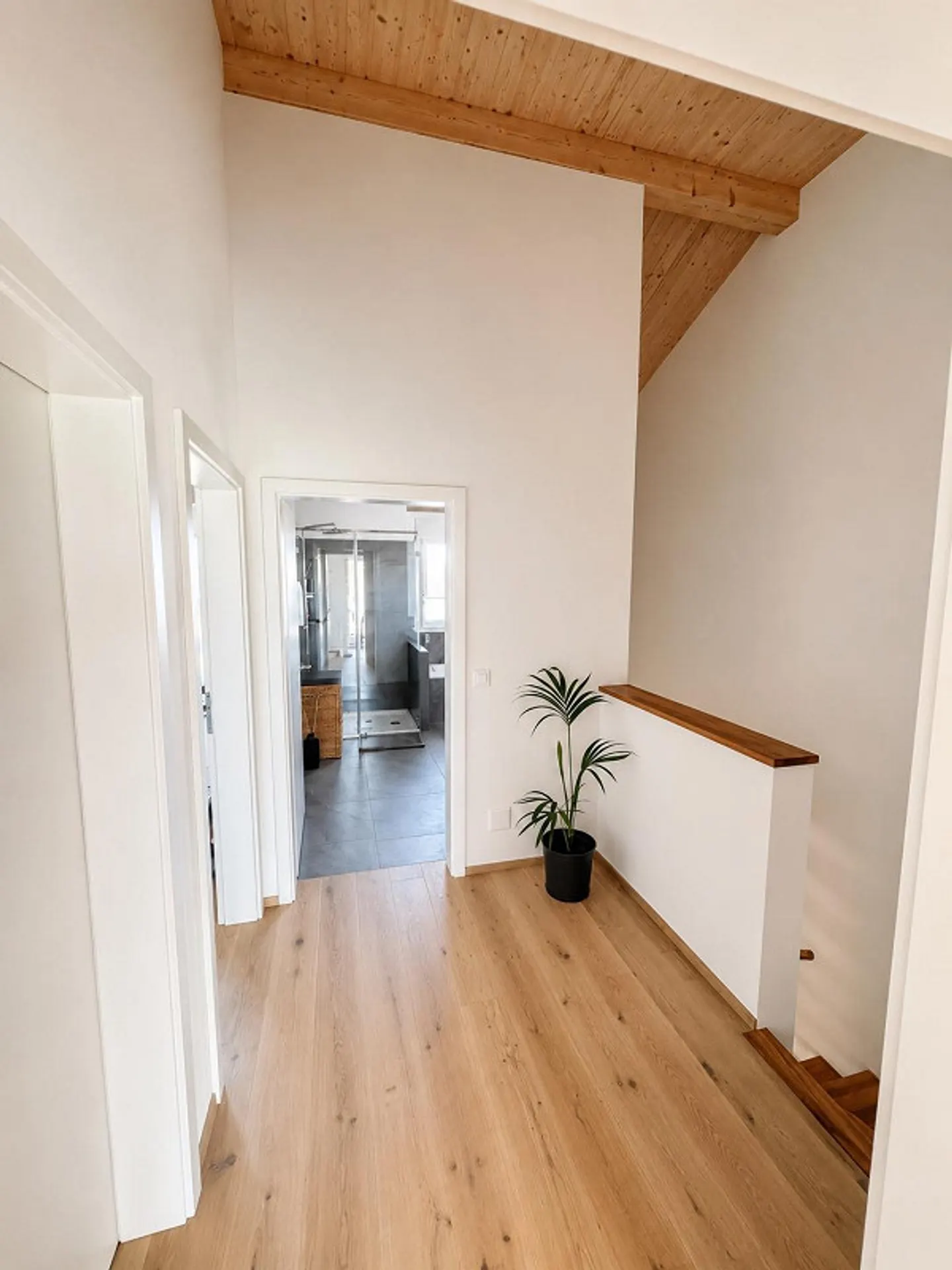 Come nuovo al confine del bosco – Casa di 5,5 stanze con giardino e doppio garage - Foto 7 di 17