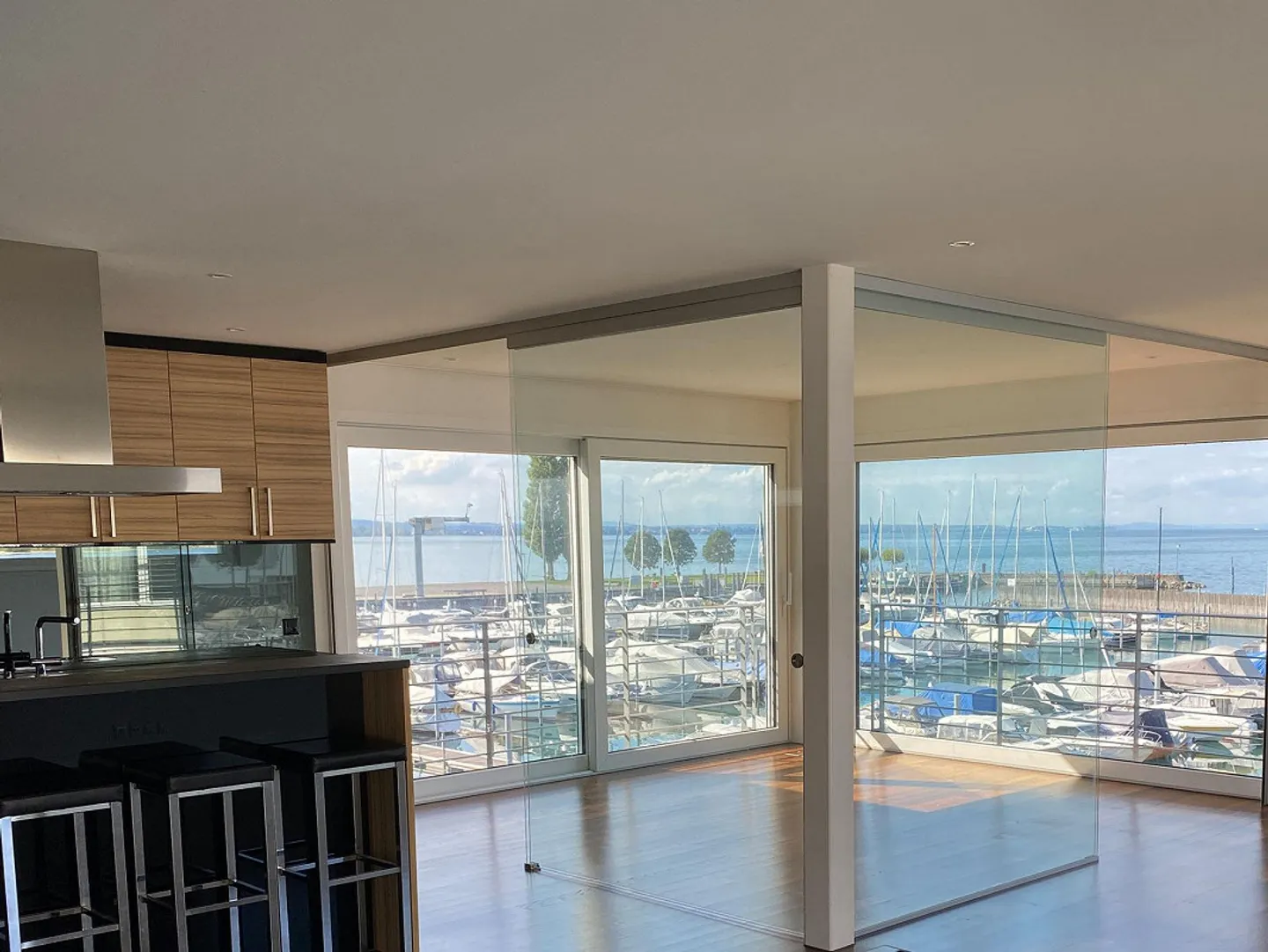 Seewohnung mit atemberaubendem Blick - Foto 1 von 31