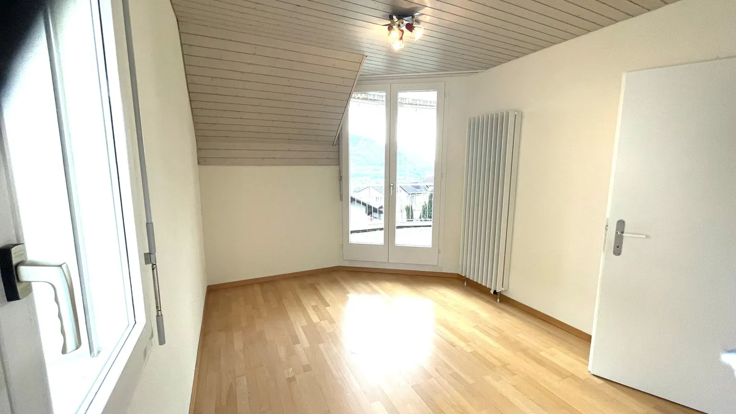 Maison de rangée de 5,5 pièces avec vue sur la montagne et le lac et garage double - Photo 8 sur 13