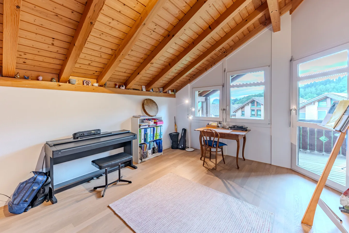 Casa unifamiliare con grande giardino in una zona residenziale tranquilla - Foto 20 di 22