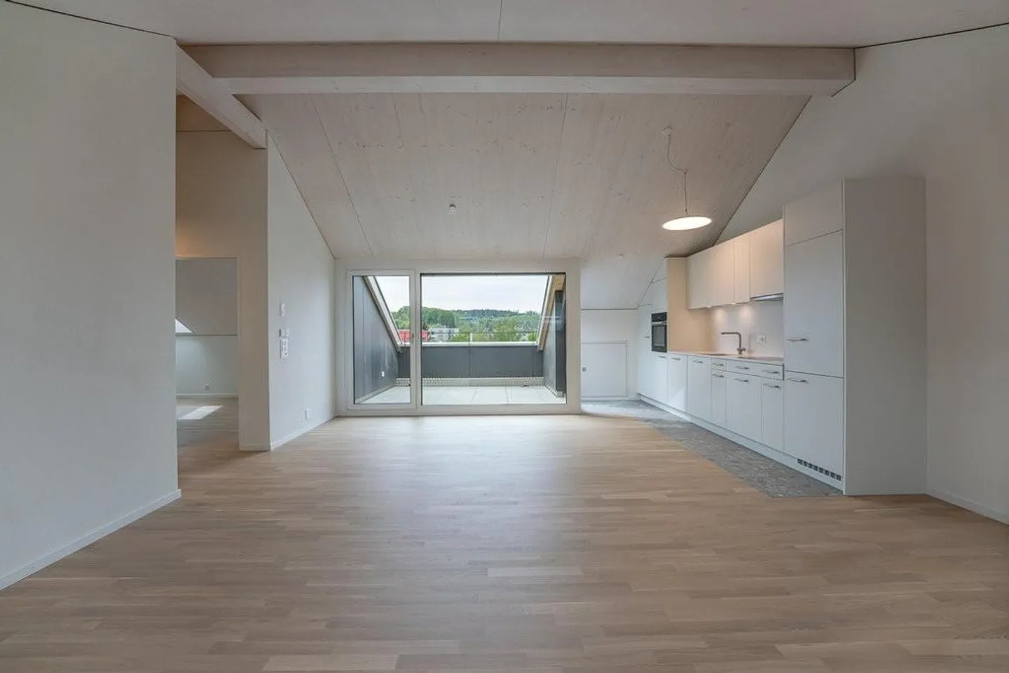 Moderne Attikawohnung mit Blick - Foto 3 von 8