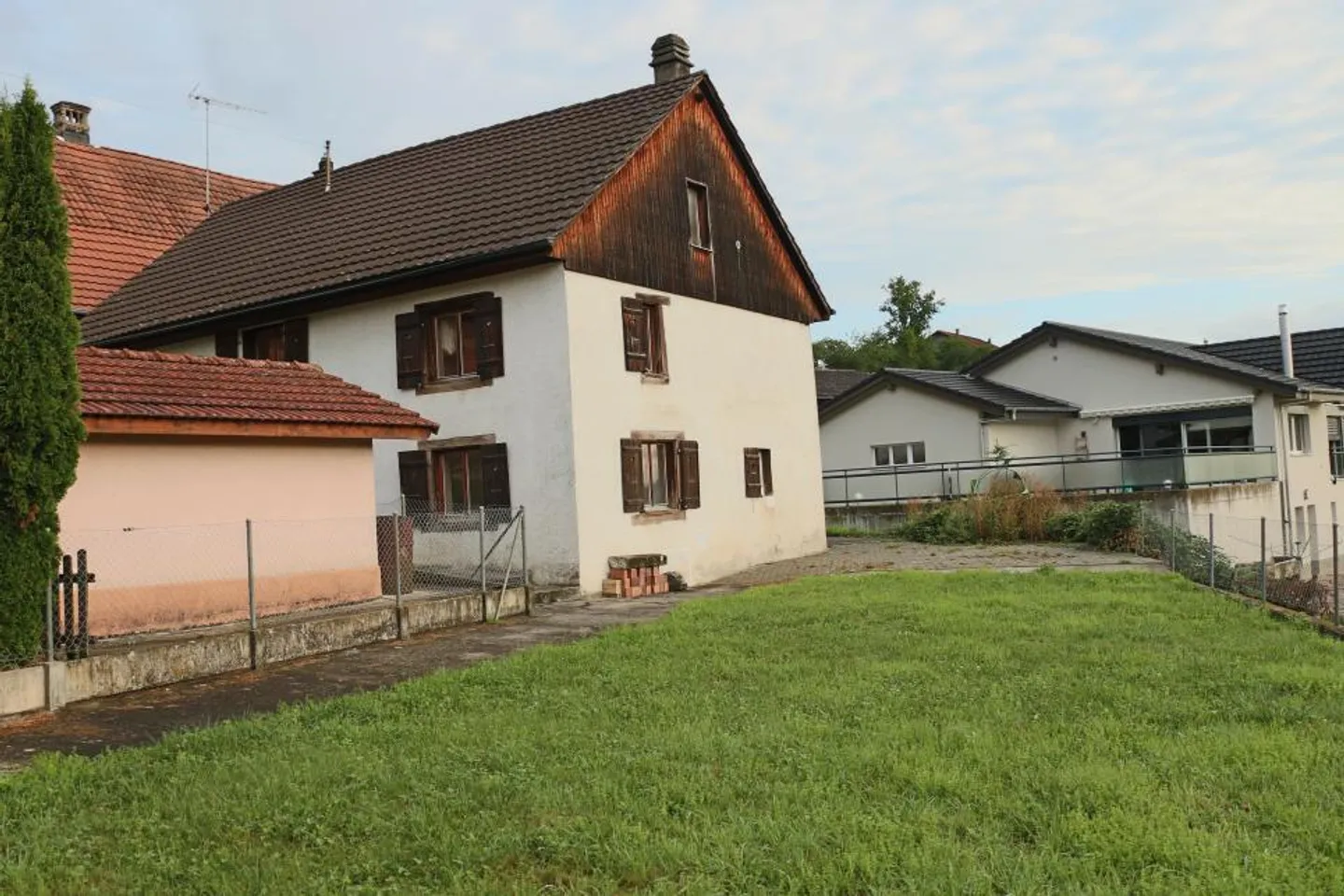 Single house for sale - Photo 2 of 12