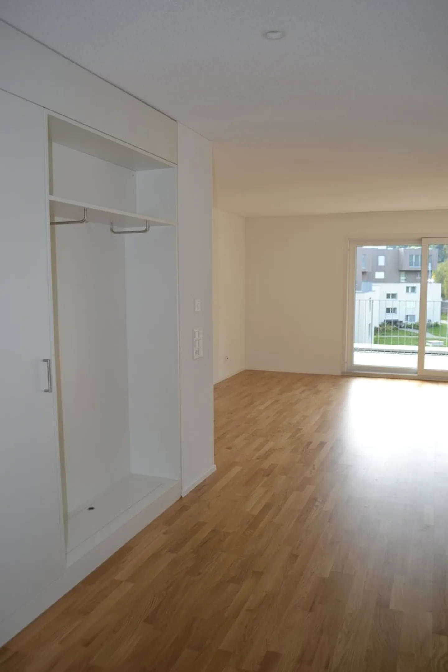 Apartment for rent - Photo 3 of 11