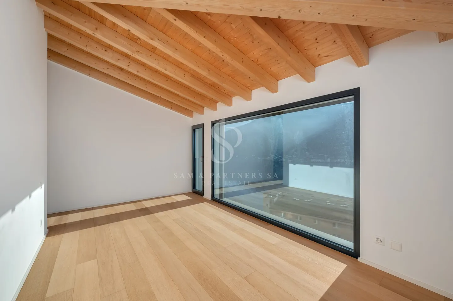 Villa moderna con vista lago - Foto 16 di 19