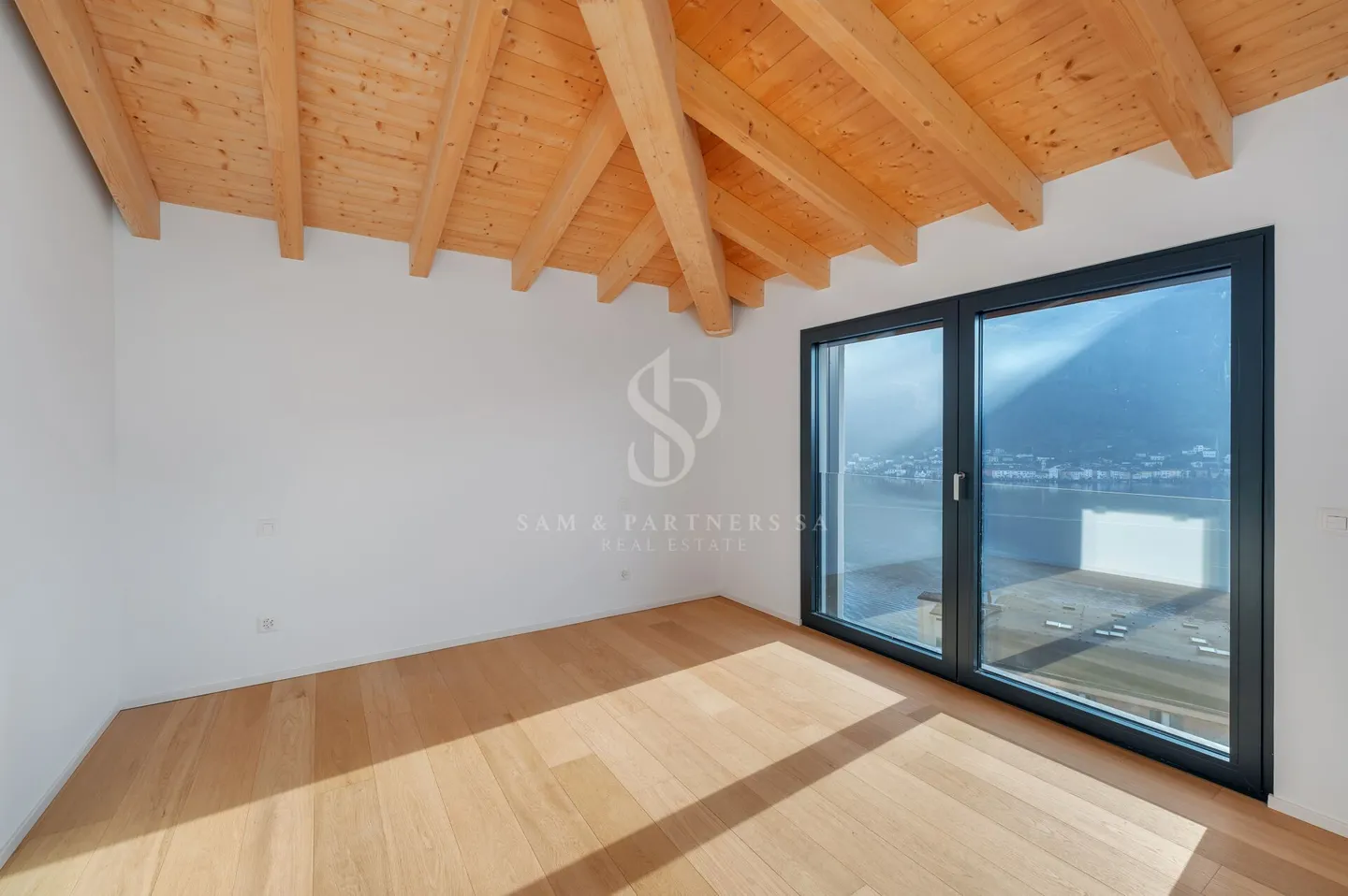 Villa moderna con vista lago - Foto 18 di 19