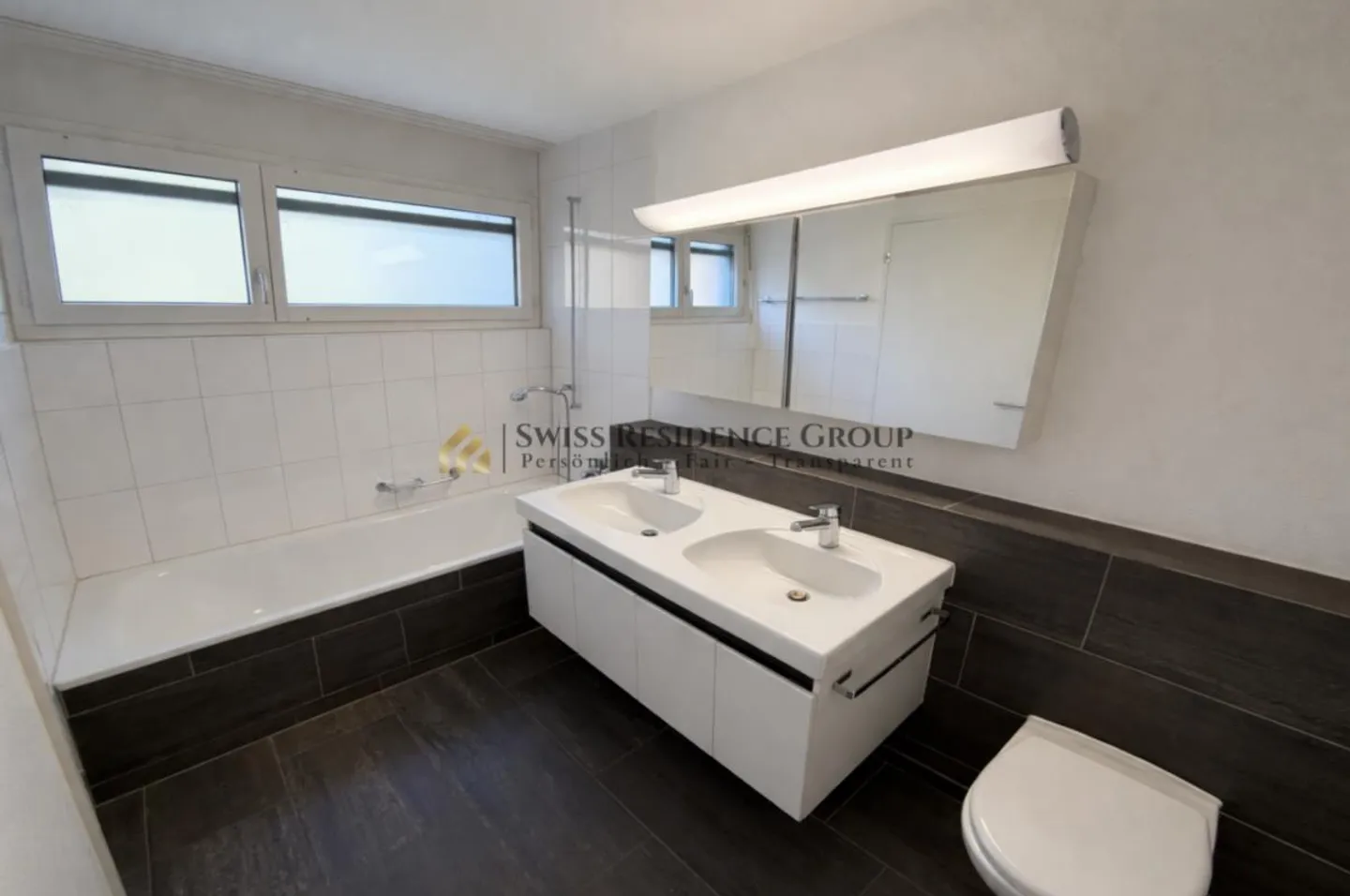 Beautiful, quiet residential area with a view of greenery including underground parking space - Photo 17 of 19