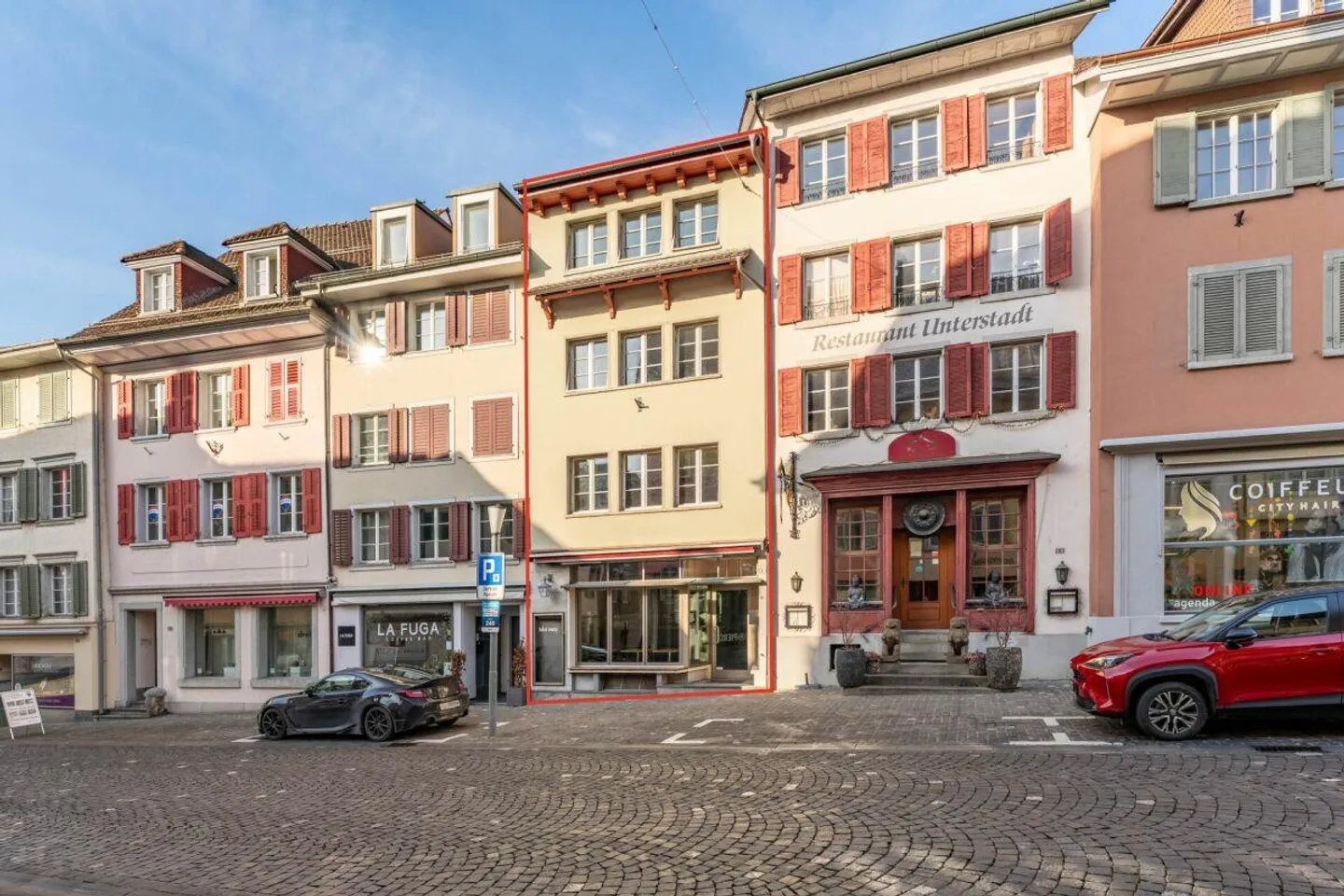 Una magnifica casa nel centro storico con molte possibilità (vendita all'asta...) - Foto 1 di 15