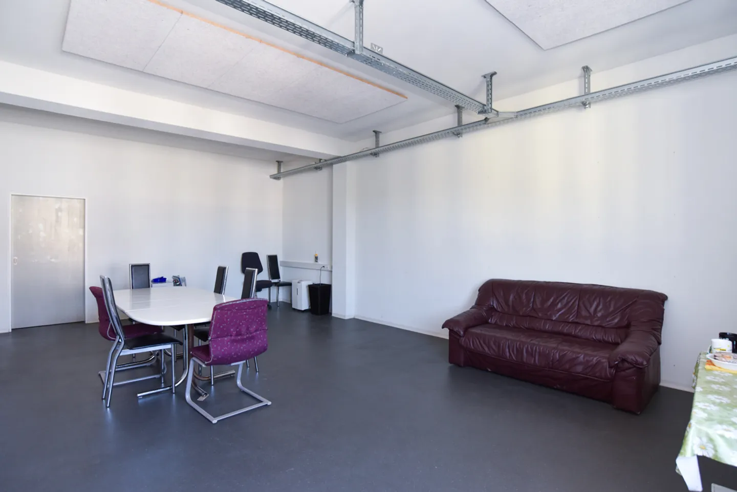 Preiswerte Bürofläche in Gränichen - Foto 2 von 11