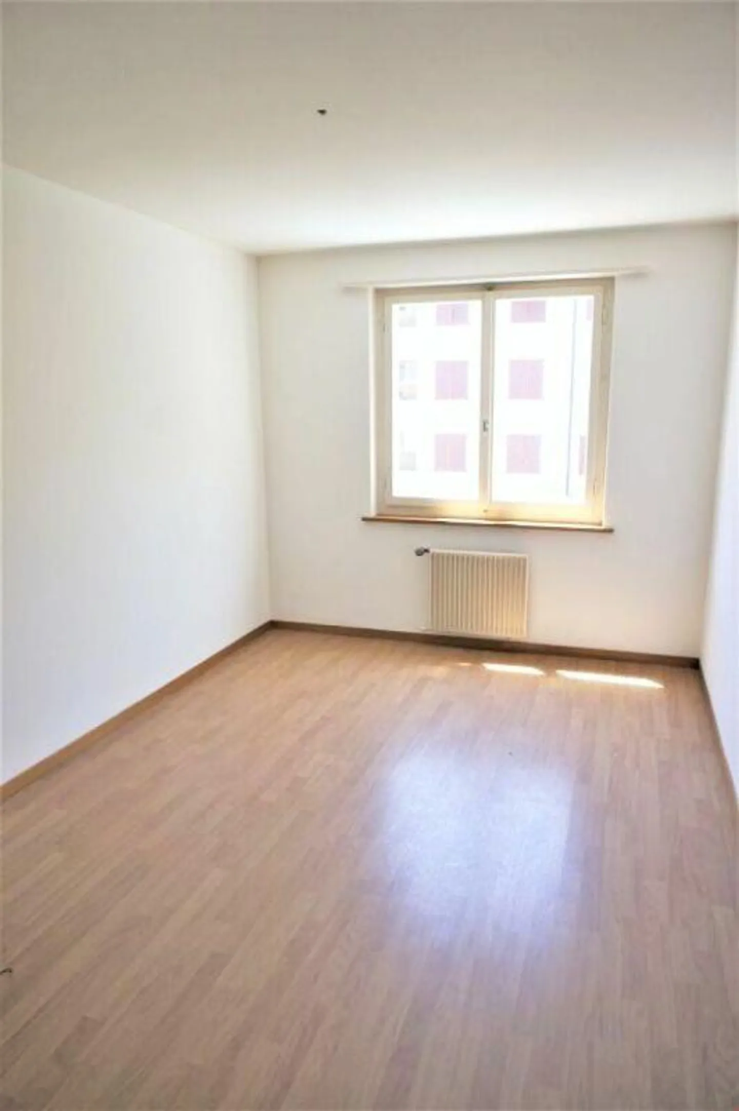 Spacious and bright apartment in a quiet location! - Photo 6 of 8