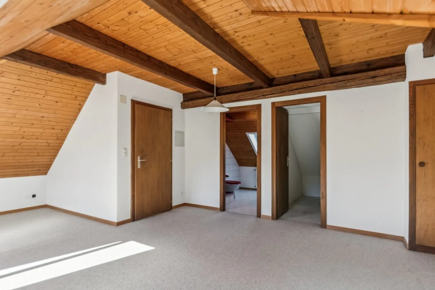 Spacieux appartement avec chambre indépendante - Photo 4 sur 6