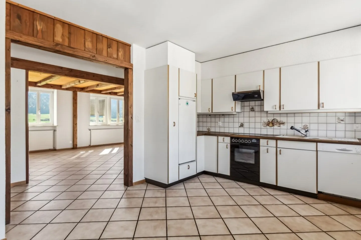 Spacieux appartement avec chambre indépendante - Photo 2 sur 6