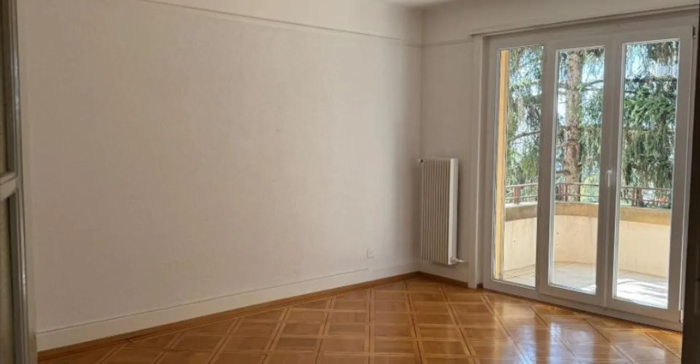 Magnificent apartment with character / One month of free rent - Photo 2 of 10
