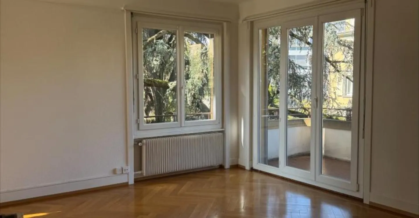 Magnificent apartment with character / One month of free rent - Photo 3 of 10