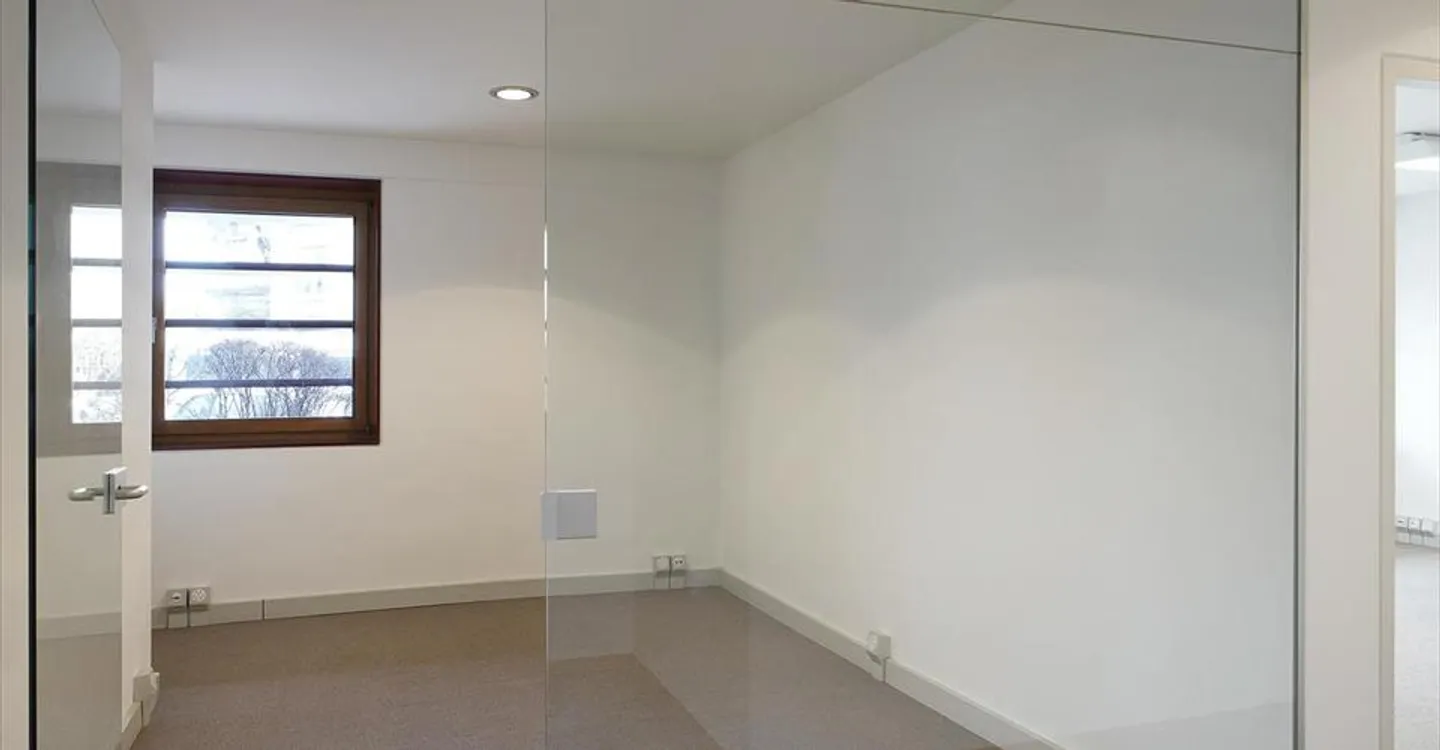 Office space for rent - Photo 9 of 12