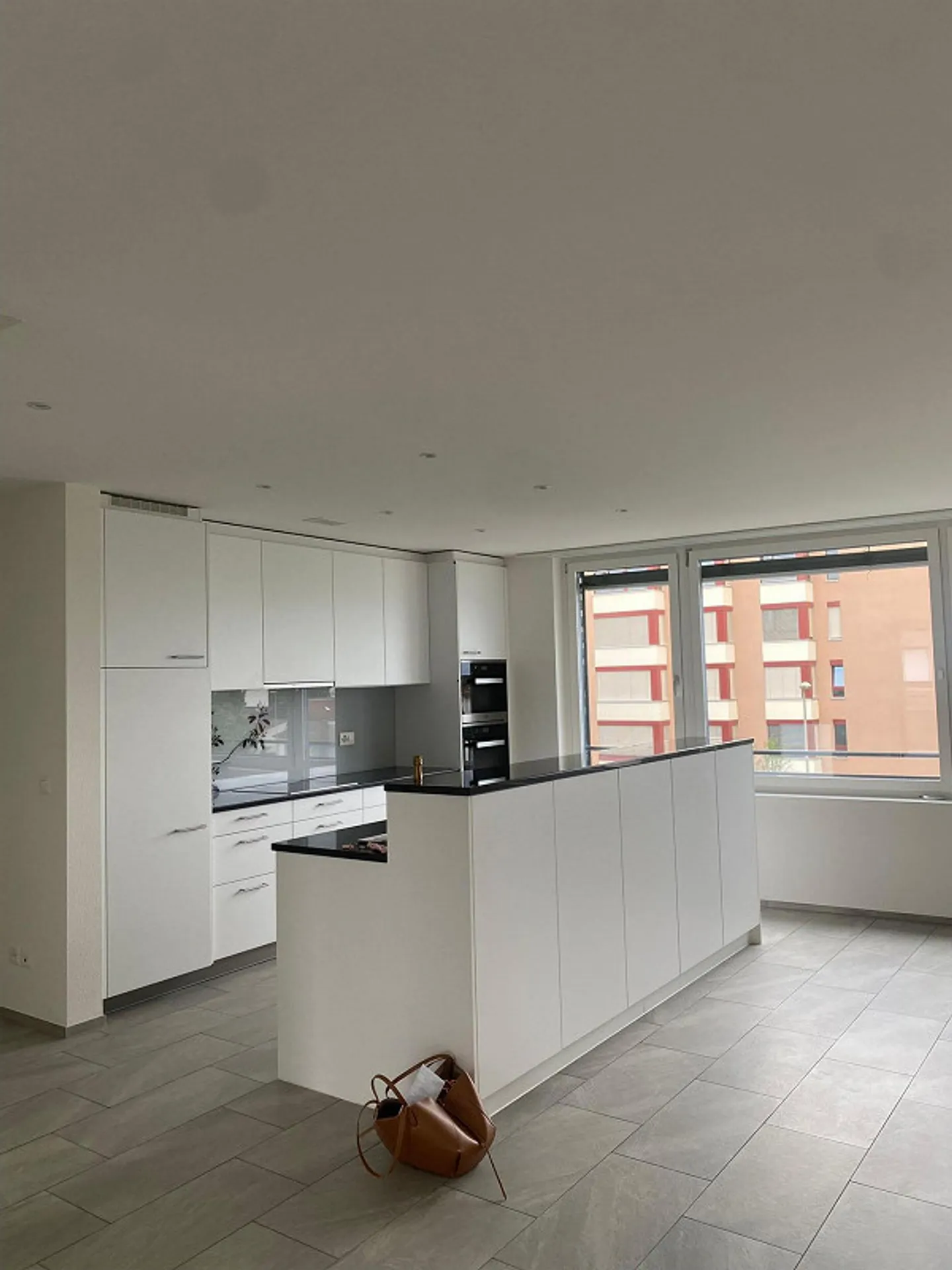 Attico moderno soleggiato a Muttenz - Foto 2 di 13