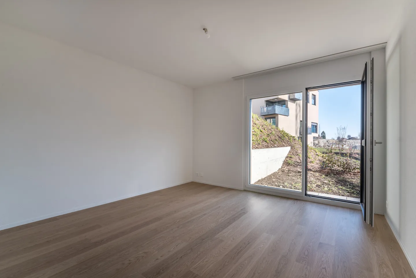 Appartement 2.5 pièces - Photo 3 sur 7