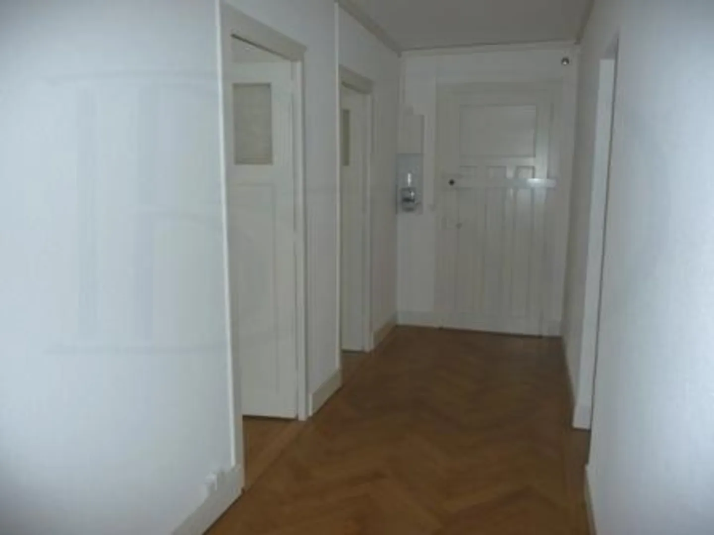 5-room apartment - Photo 2 of 6