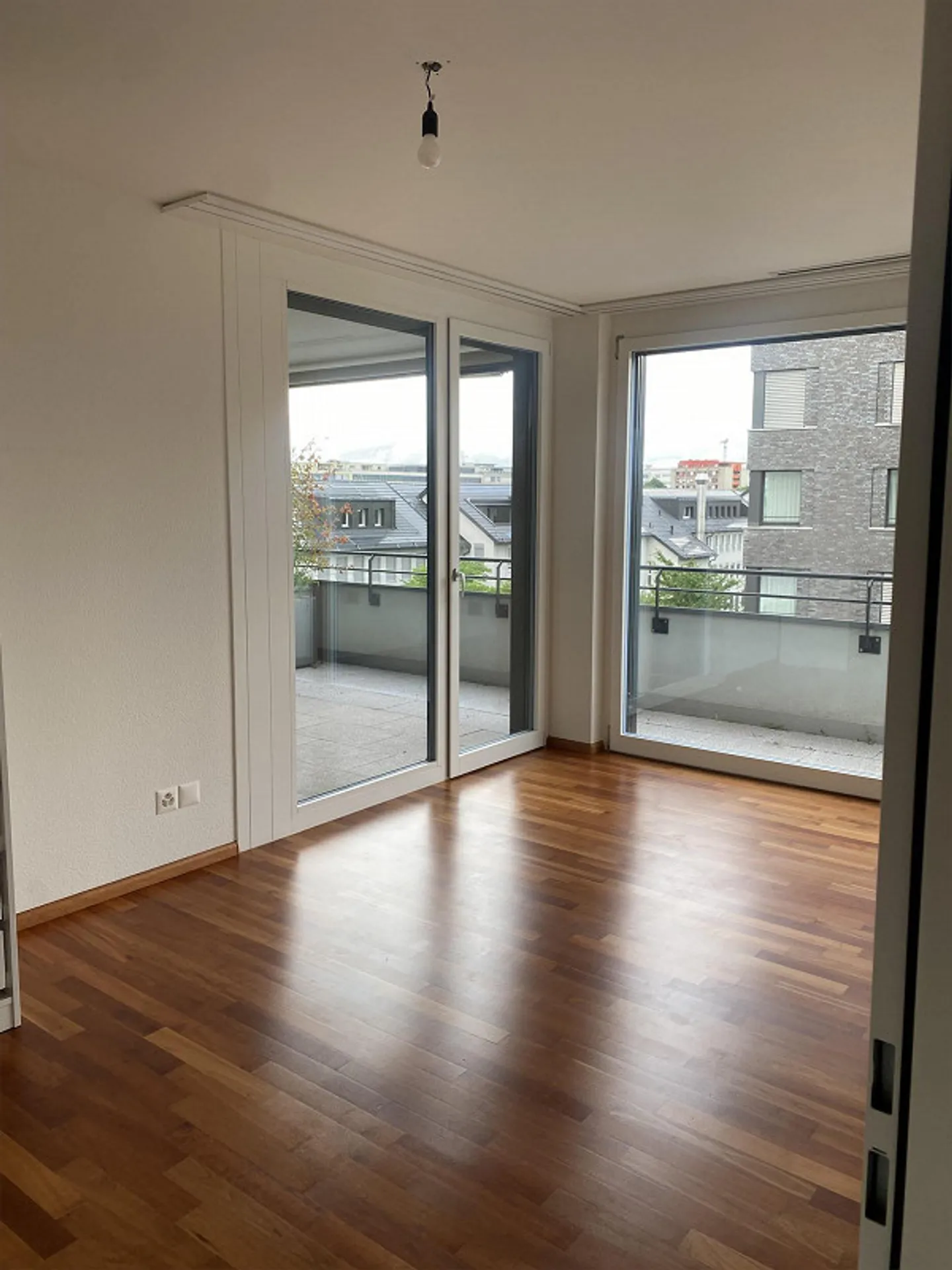 Attico moderno soleggiato a Muttenz - Foto 11 di 13