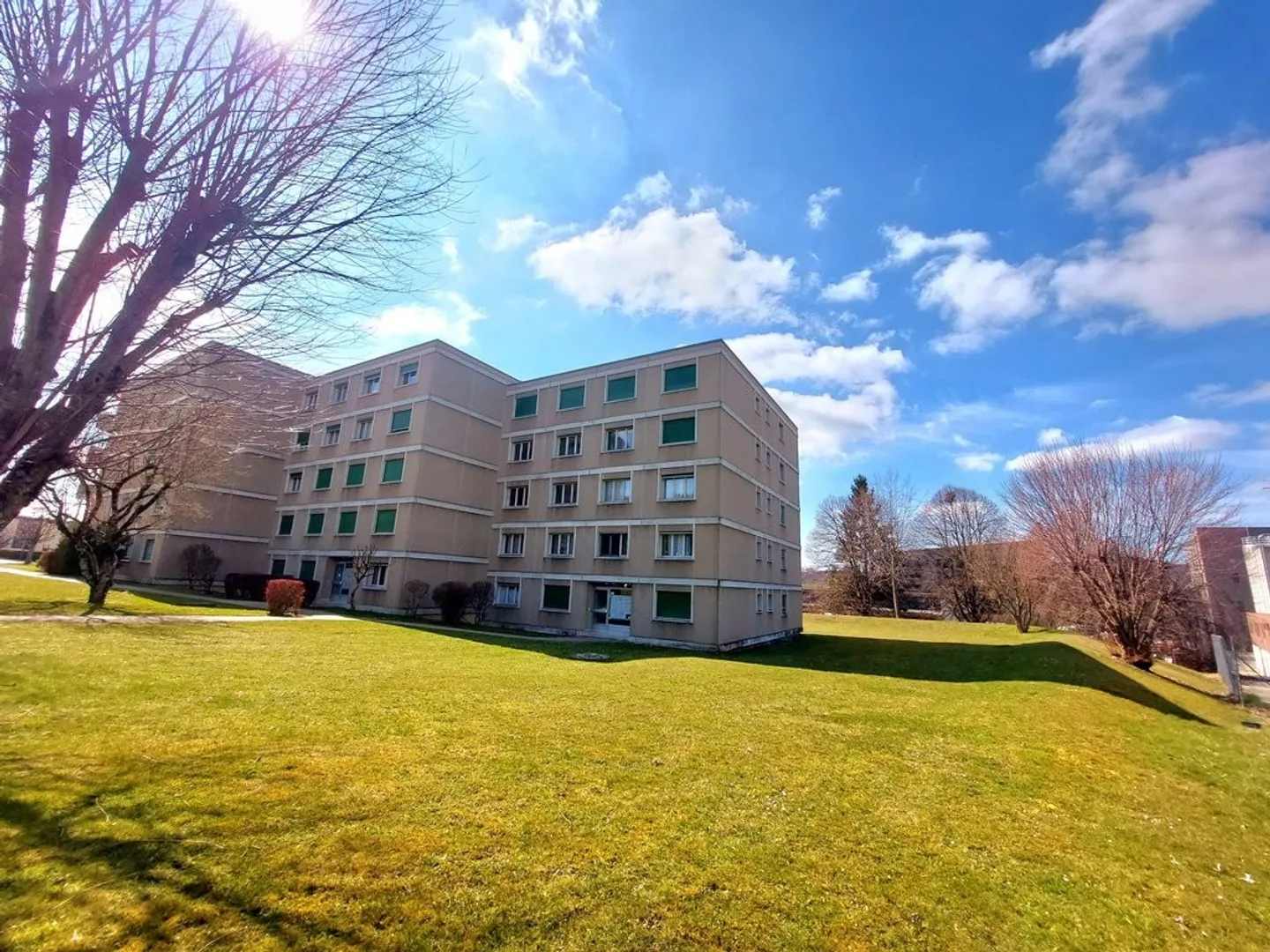 3,5-Zimmer-Wohnung im 3. Stock - Foto 1 von 10
