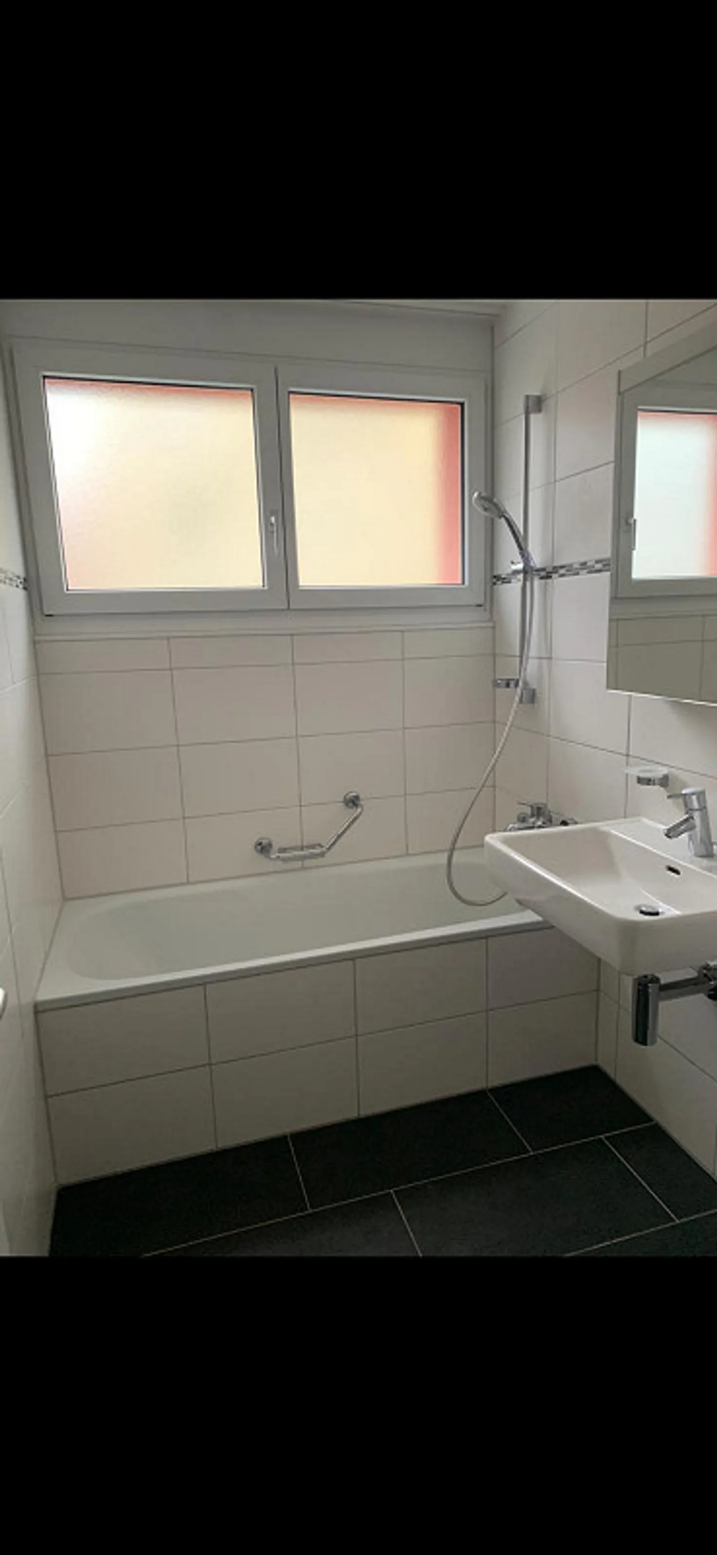 Bella appartamento di 4.5 stanze in una posizione tranquilla - Foto 6 di 8