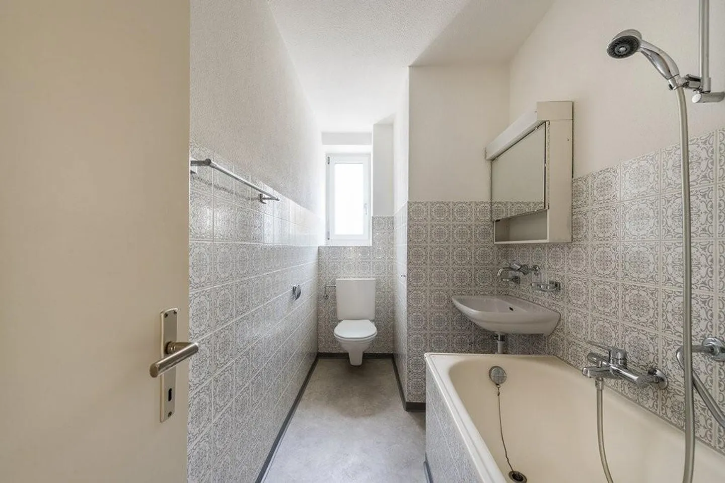 Contemporary Comfort in a Central Location - Photo 3 of 5