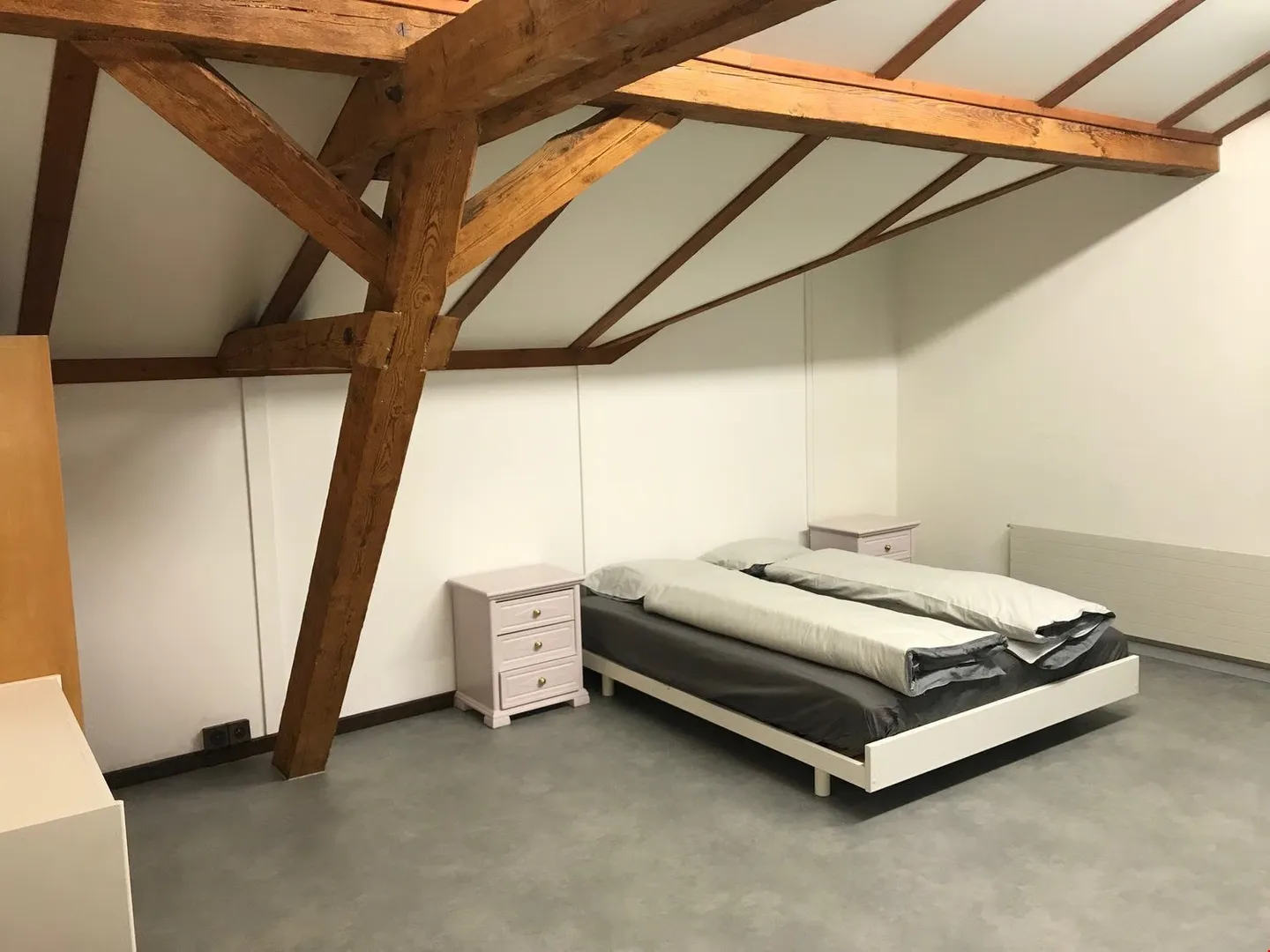 Large partially furnished room for rent in the center of Altdorf - Photo 2 of 9