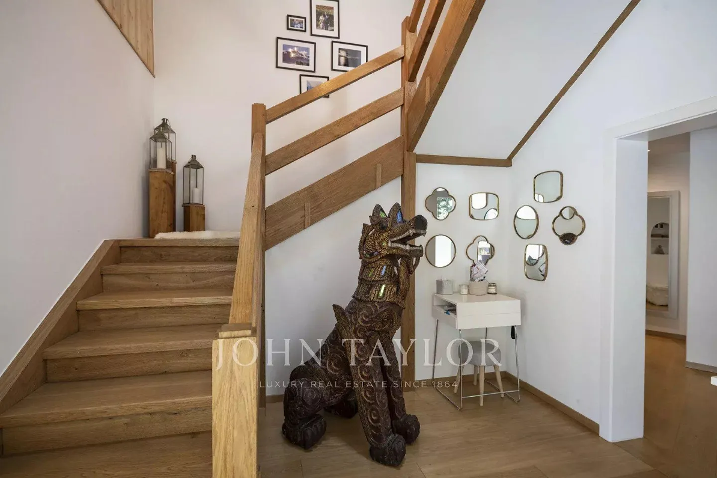 Villa in Gryon: Luxury and Nature Await - Photo 12 of 13
