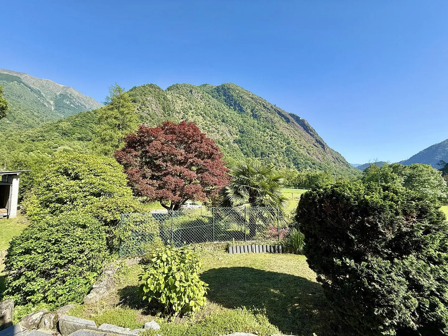Casa unifamiliare affascinante con vista mozzafiato sulle montagne ad Avegno Gordevio - Foto 7 di 28