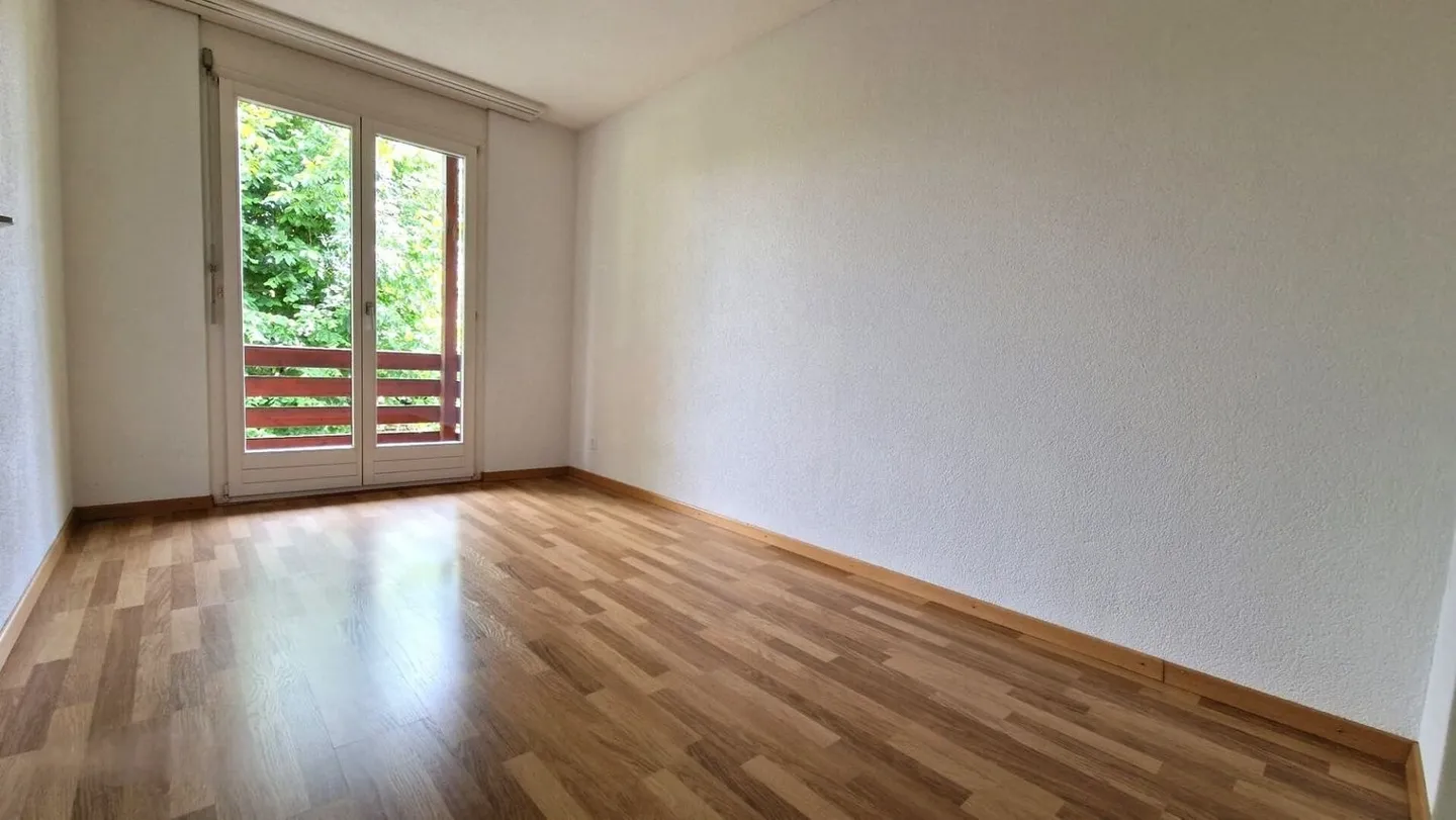 RUHIG, HELL UND GERÄUMIG - Foto 12 von 13