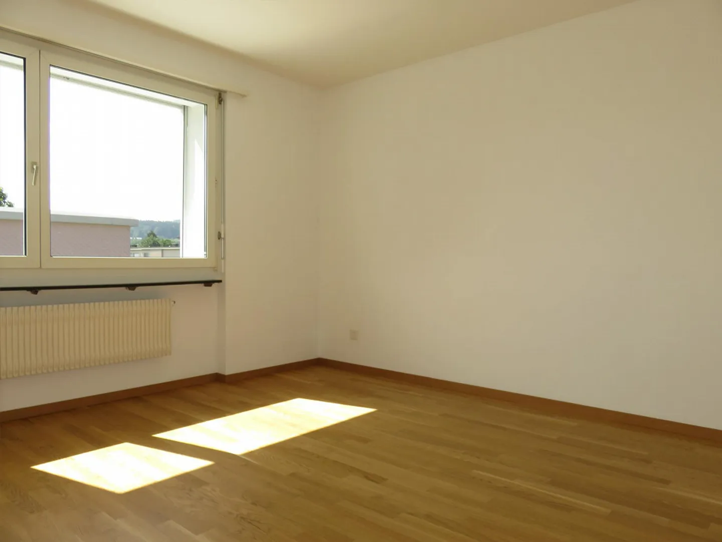 Appartamento 2.5 locali in una posizione tranquilla nel quartiere Hätschen - Foto 6 di 11