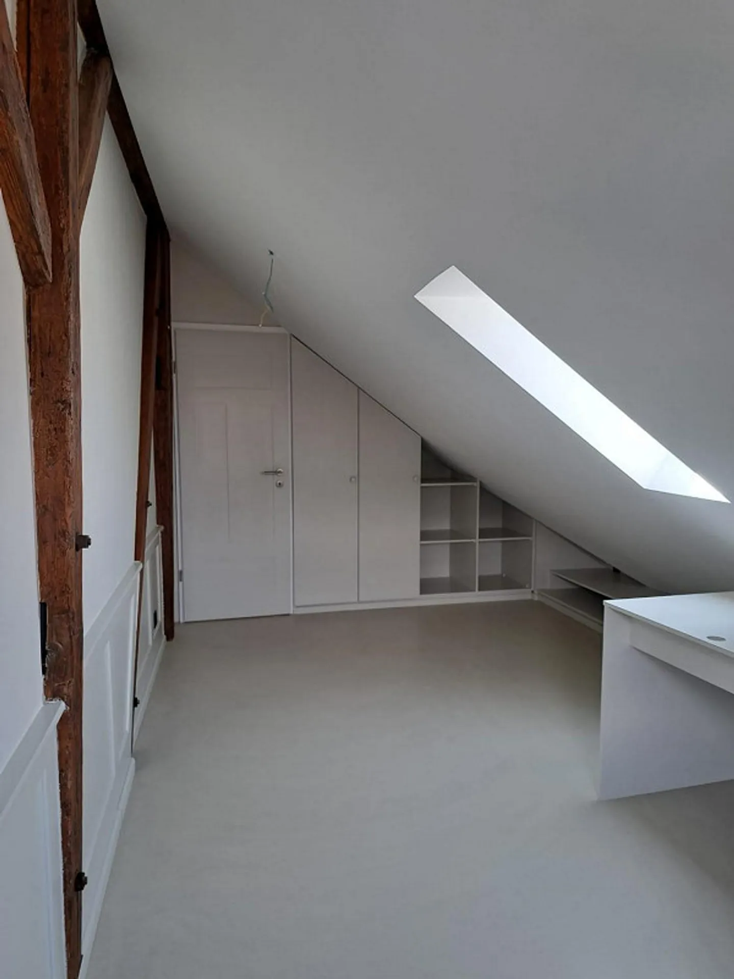 Appartement unique avec terrasse sur le toit, meublé - Photo 7 sur 9