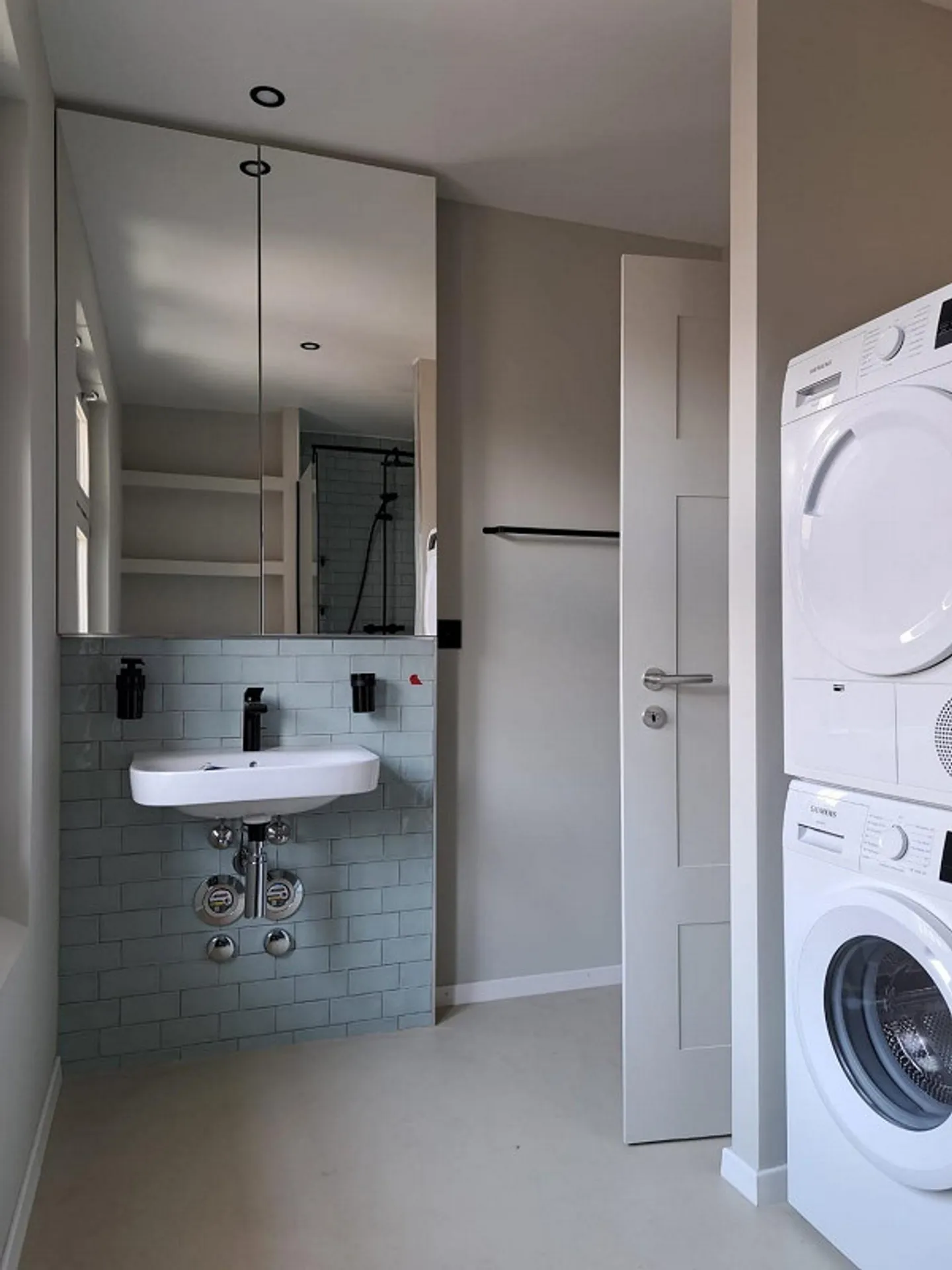 Appartement unique avec terrasse sur le toit, meublé - Photo 9 sur 9